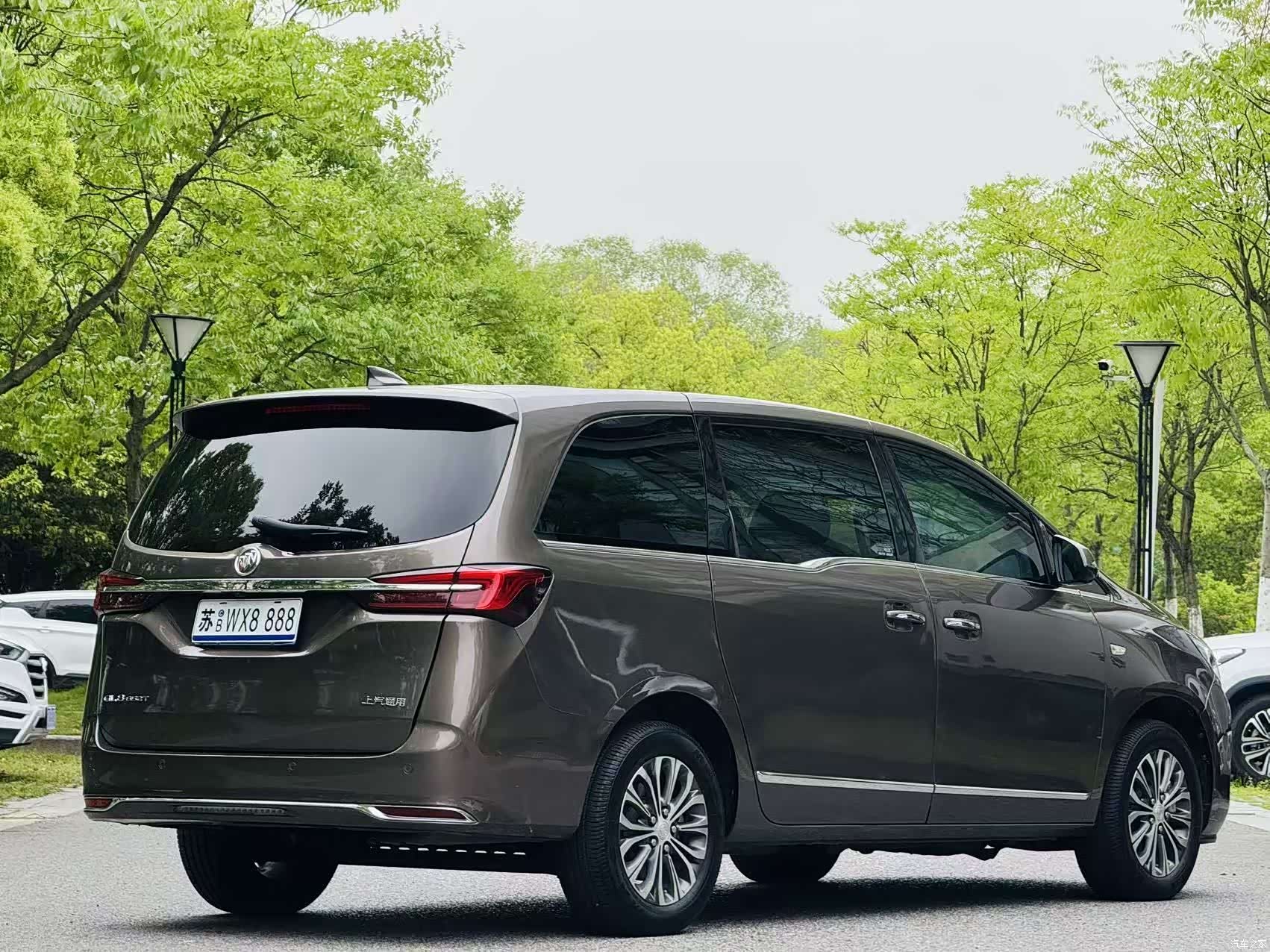 Buick GL8, 2022 4