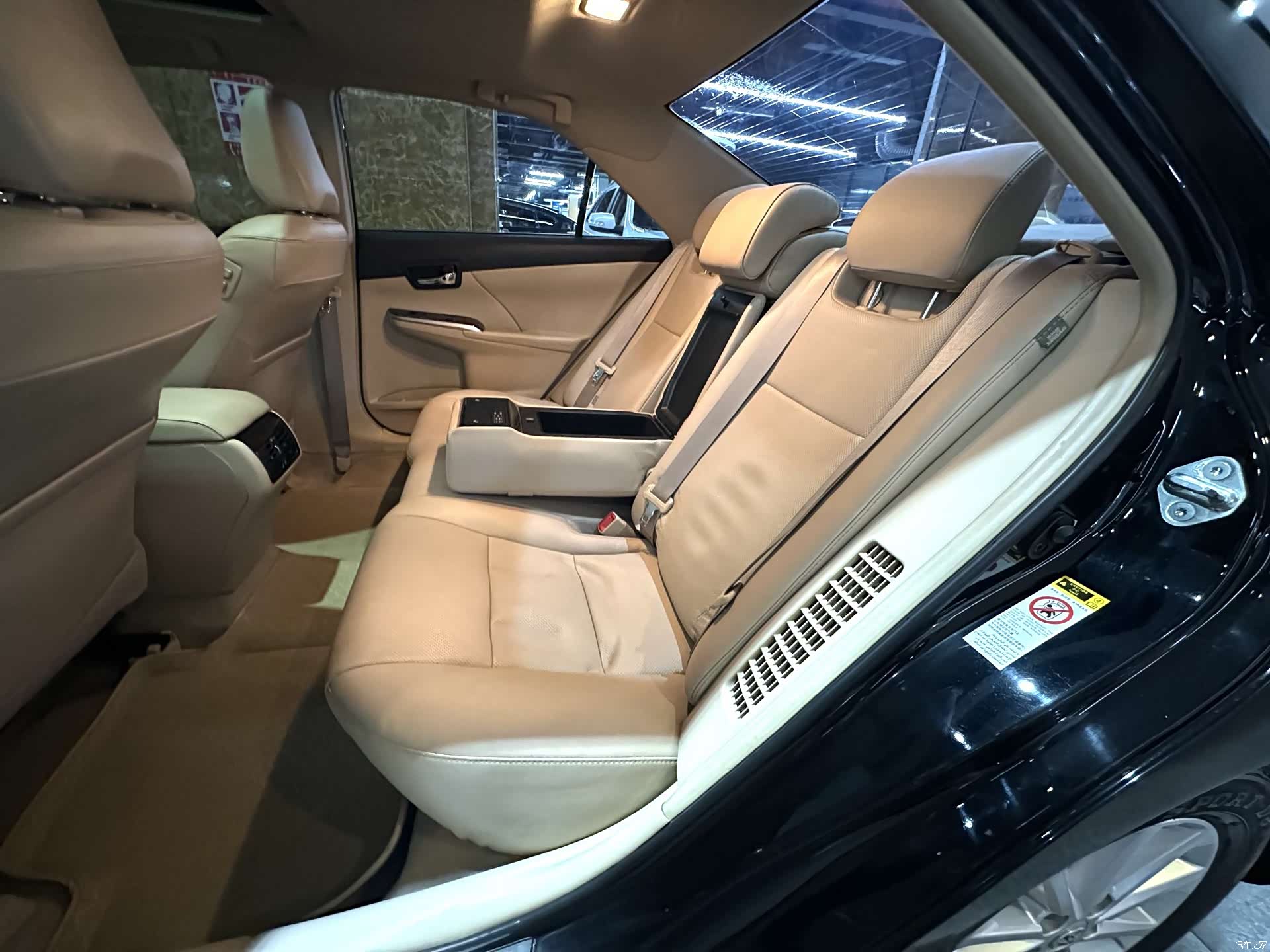 Toyota Camry, 2014 23
