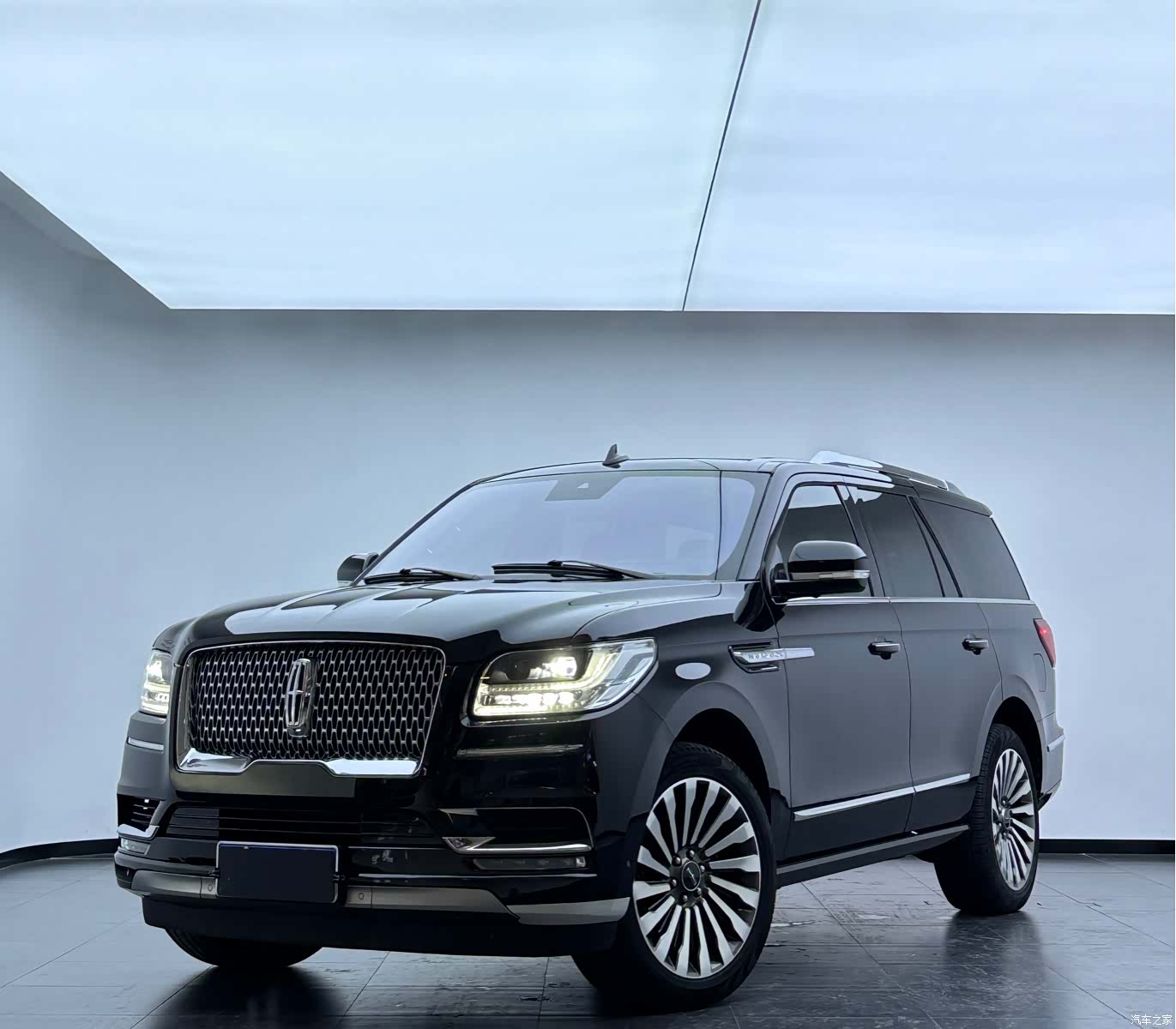 Lincoln Navigator, 2021 1