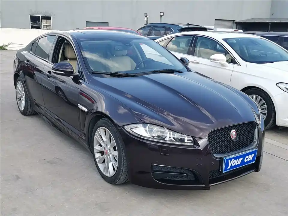 Jaguar XF