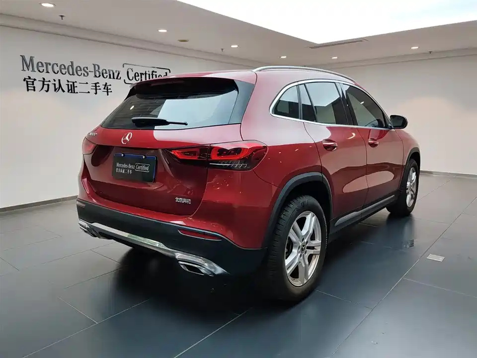 Mercedes-Benz GLA Mercedes-Benz GLA