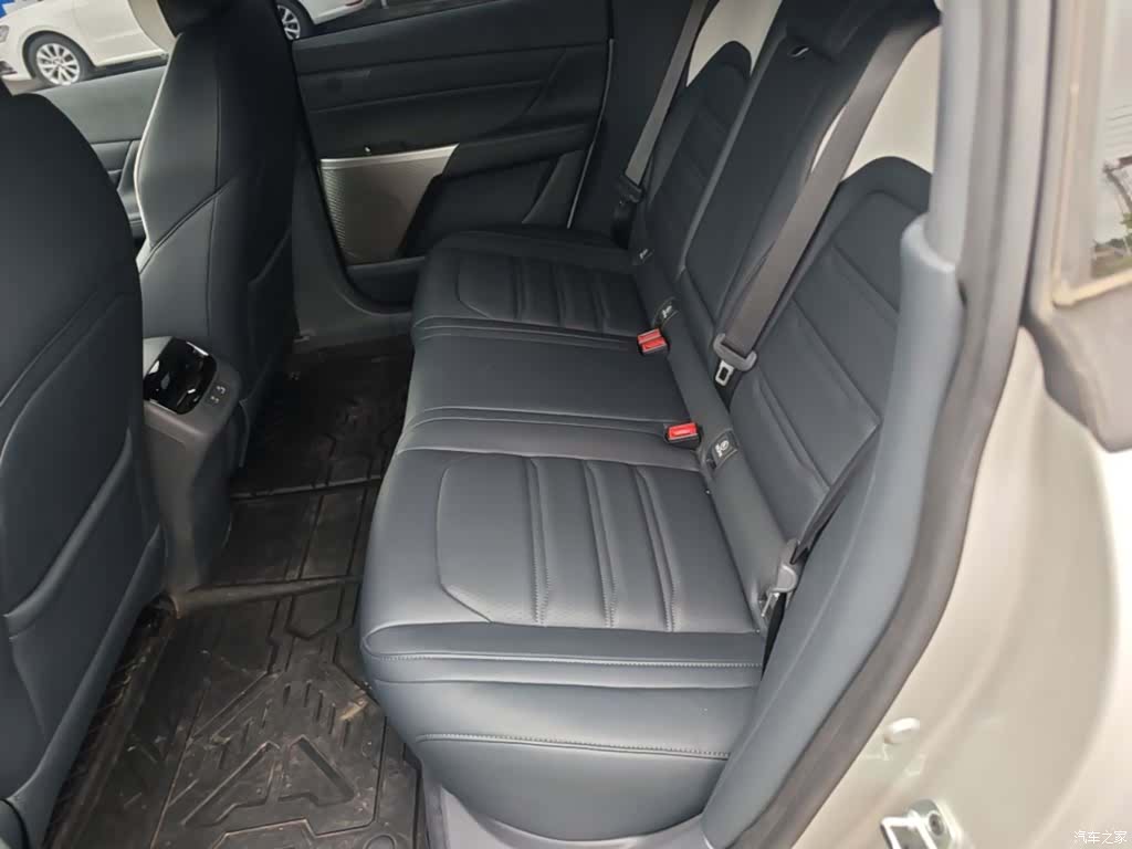 DongFeng eπ007, 2024 17