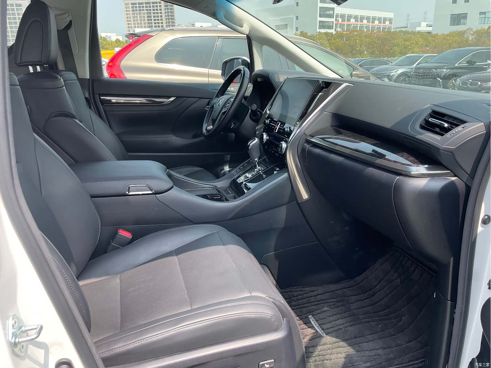 Toyota Vellfire, 2020 7