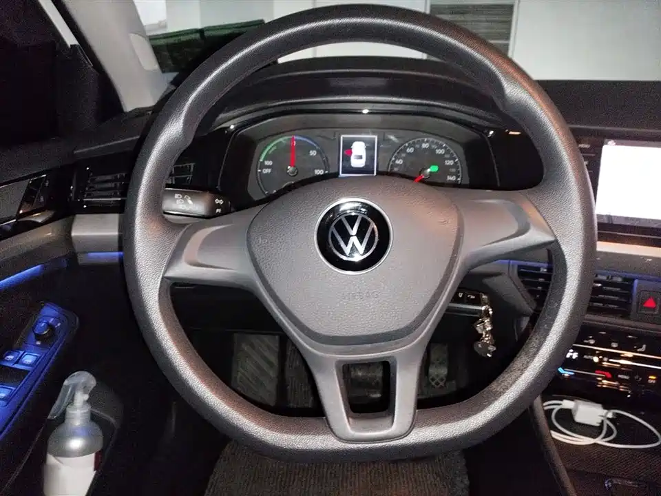 Volkswagen Bora Pure Electric