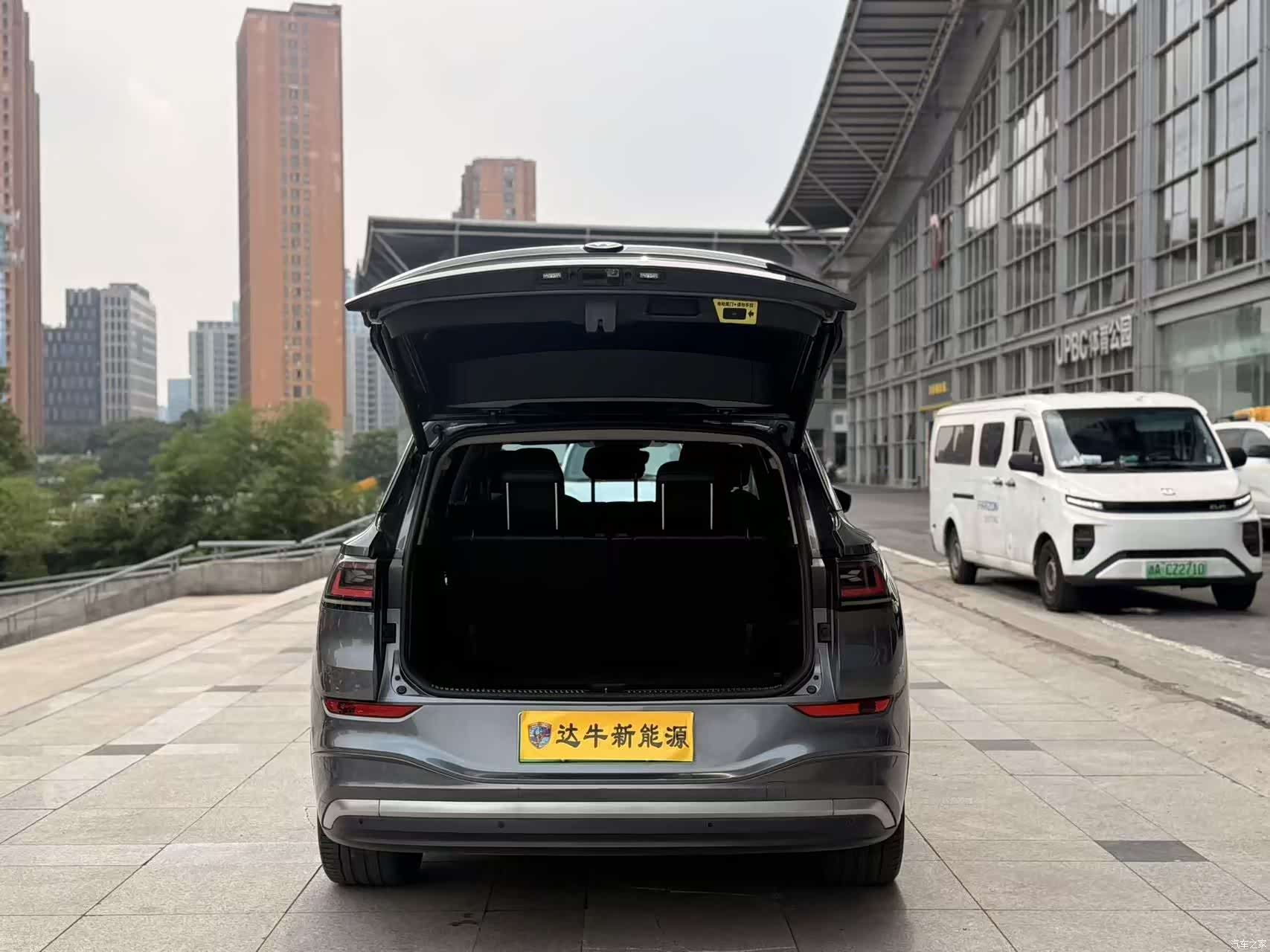 Volkswagen ID.6, 2024 все фото
