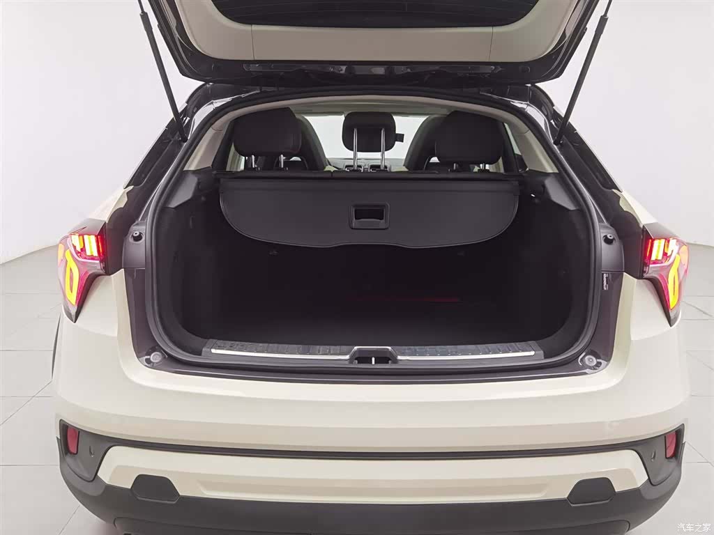 Lynk & Co 01, 2019 16