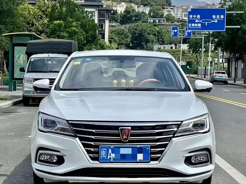 Roewe i5