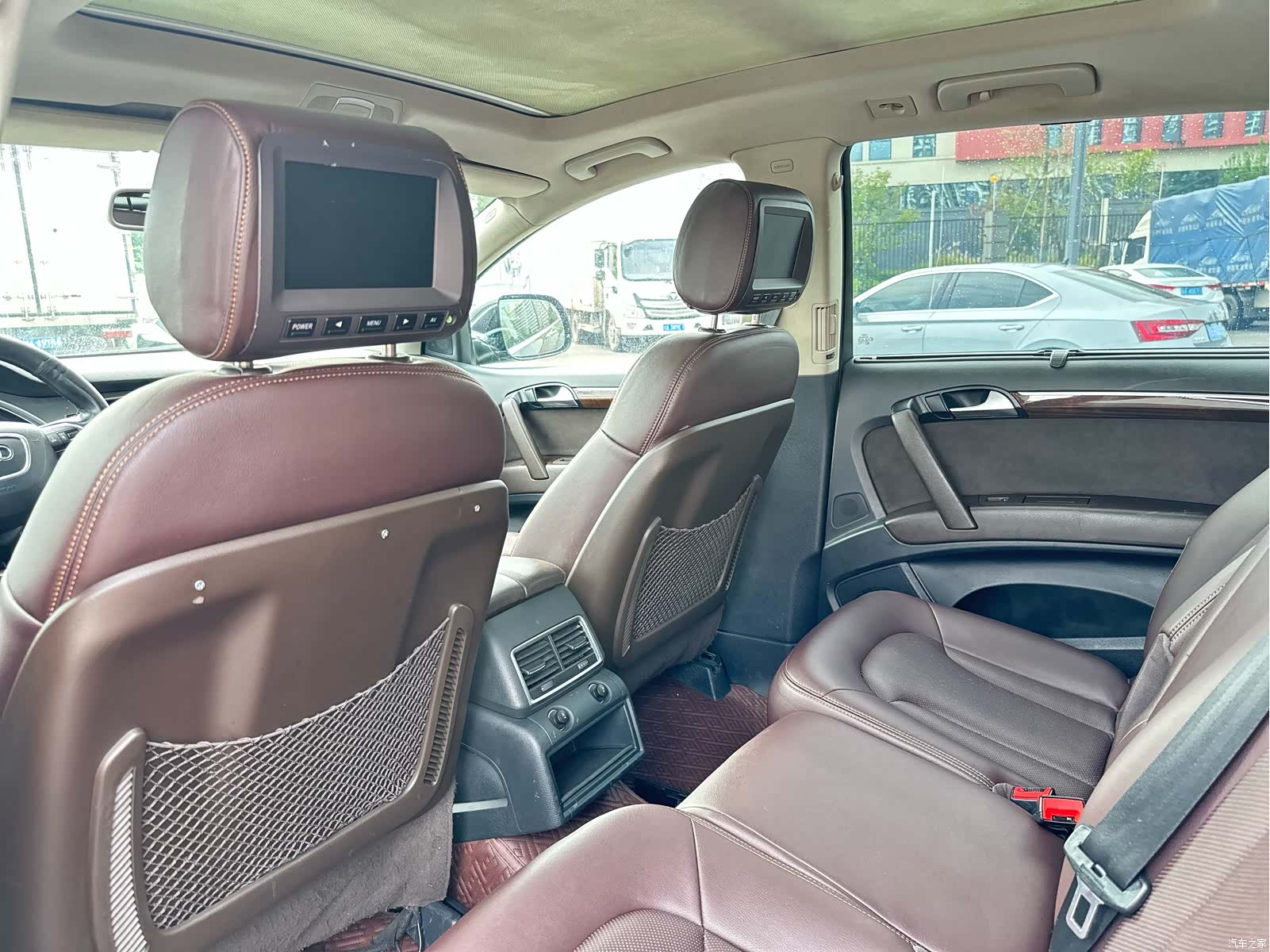 Audi Q7, 2012 11