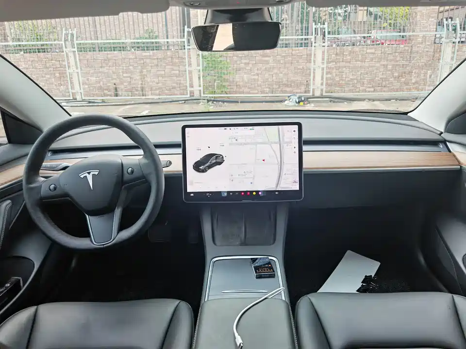 Tesla Model 3 Tesla Model 3
