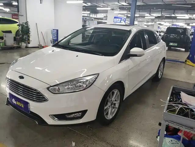 Ford Focus 2016 — купить из Китая под заказ