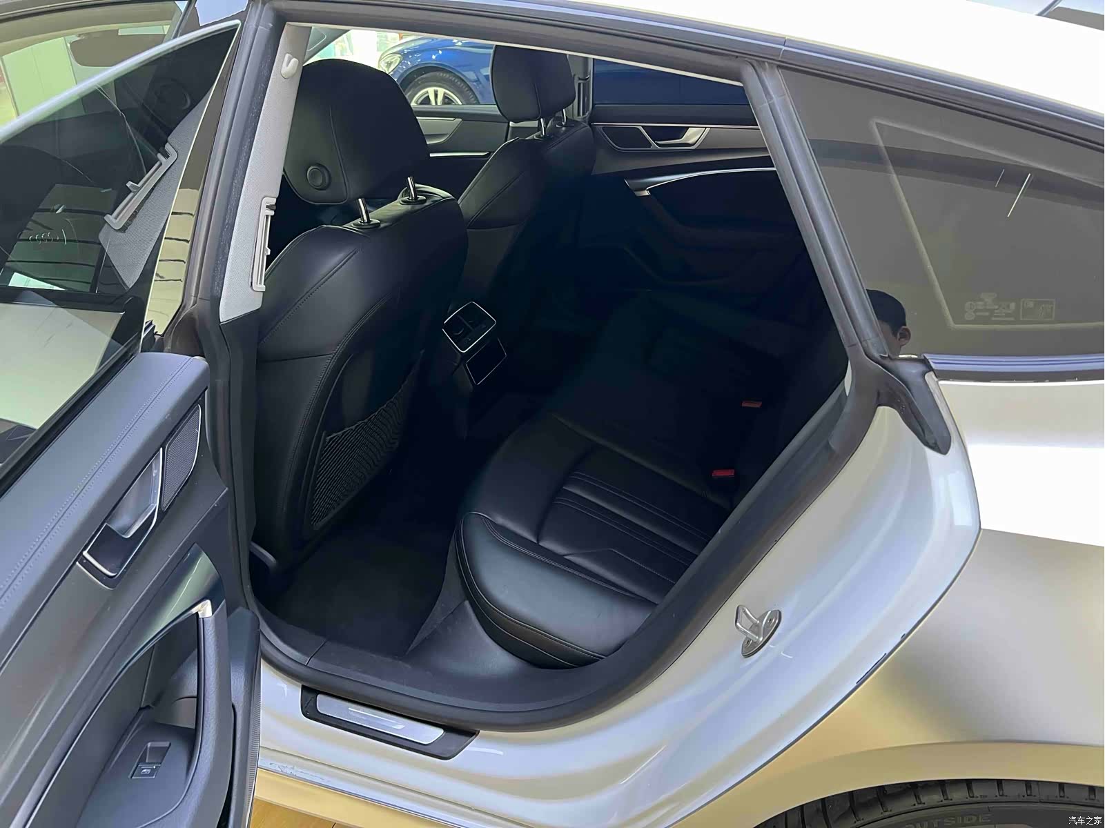 Audi A7, 2022 все фото