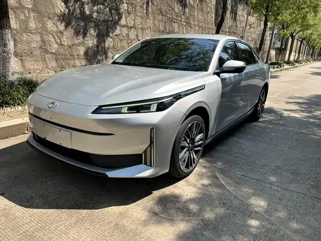 Changan A05