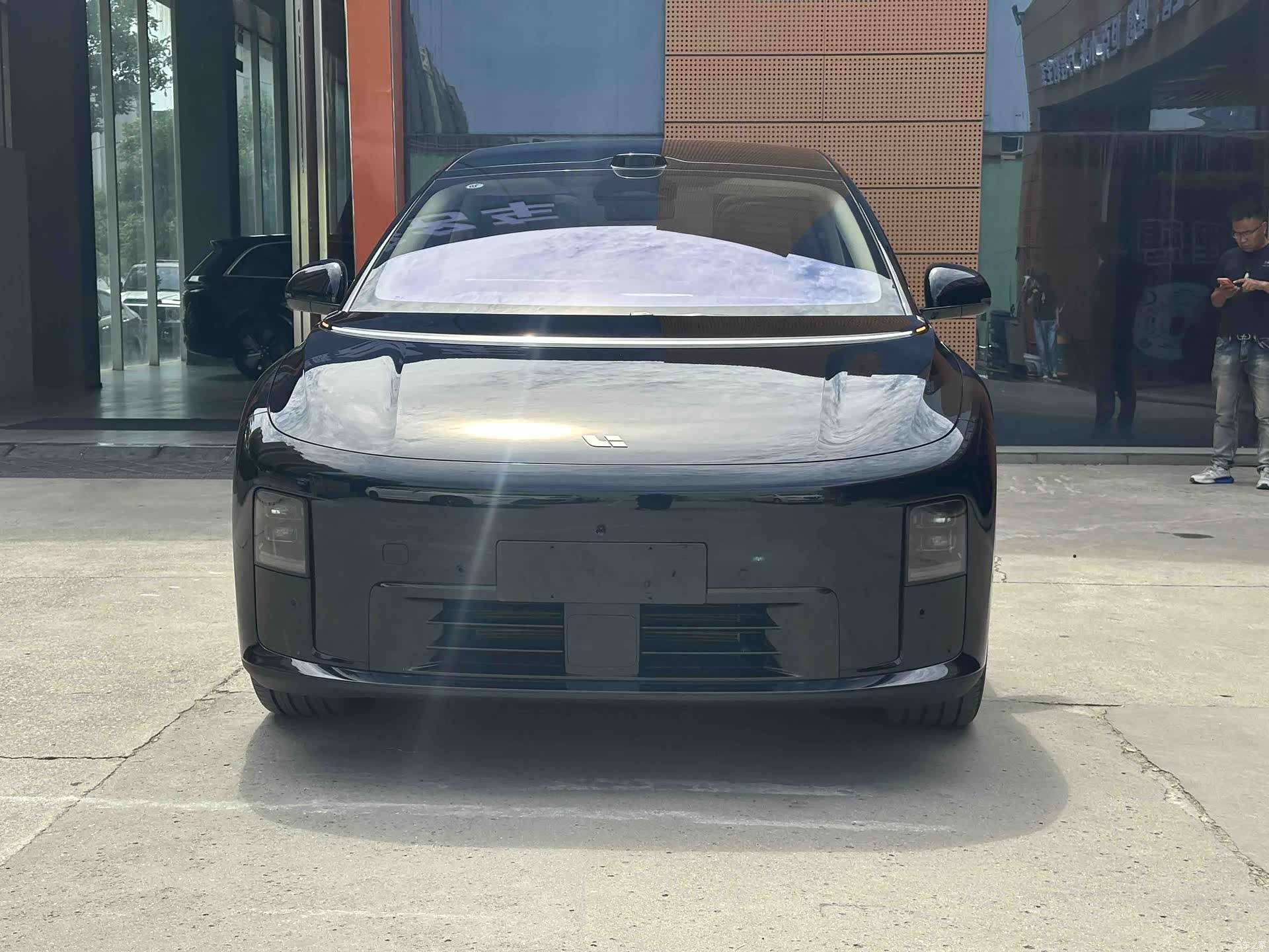 Li Auto i8, 2025 2