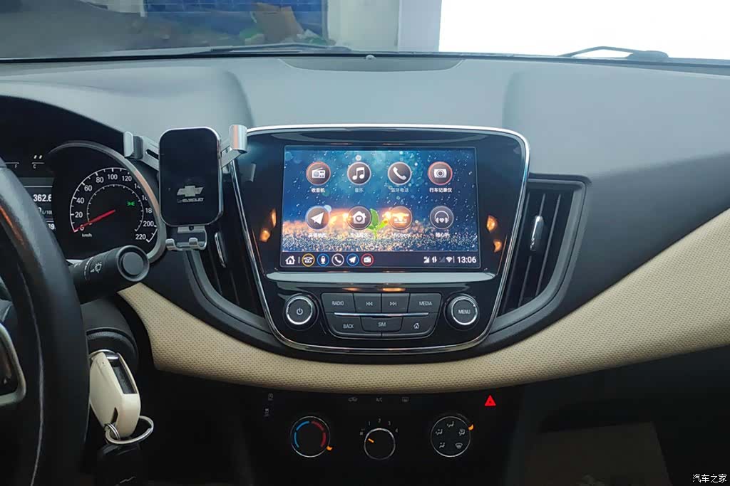 Chevrolet 320, 2022 13