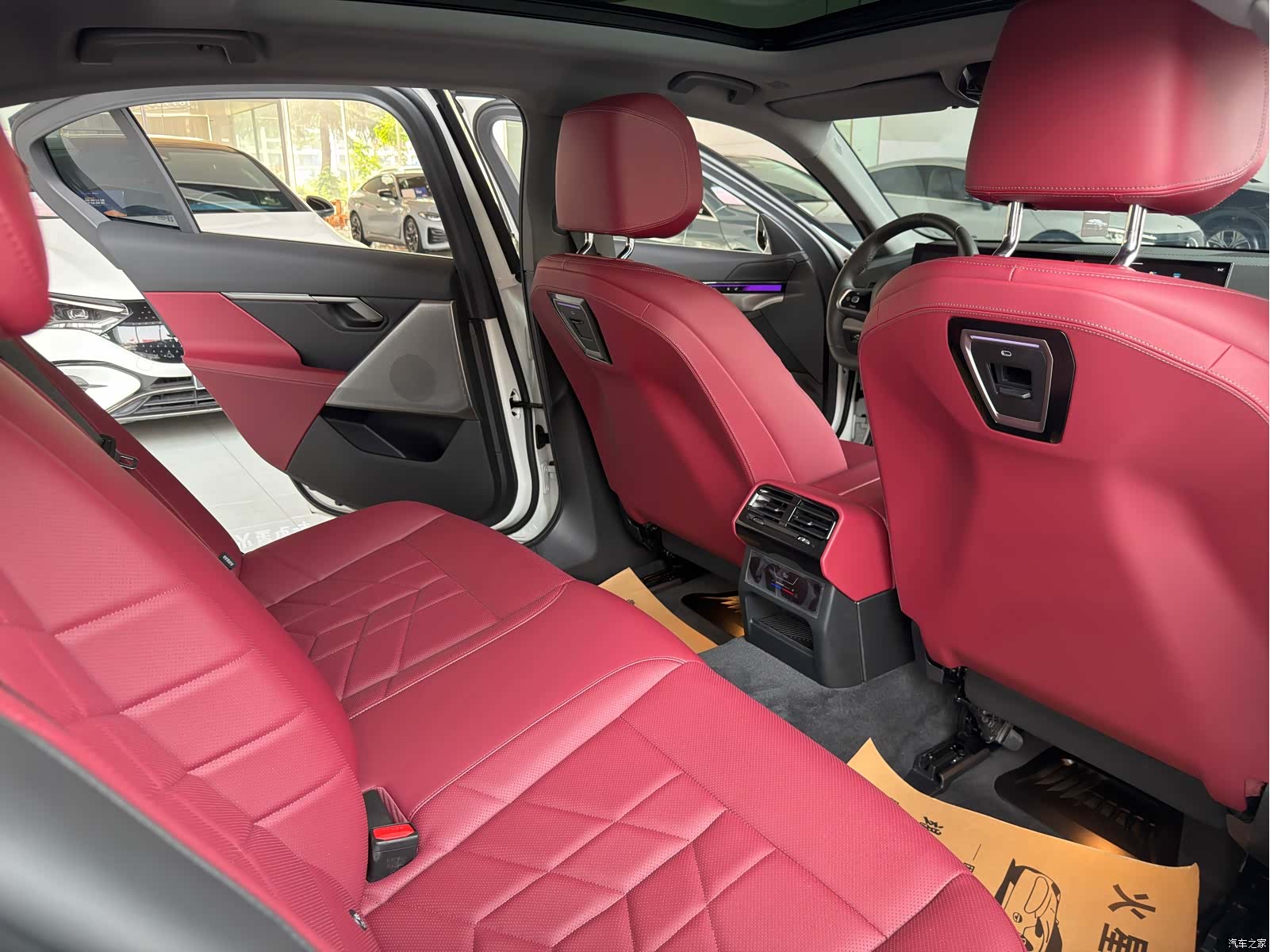 BMW i5, 2025 8