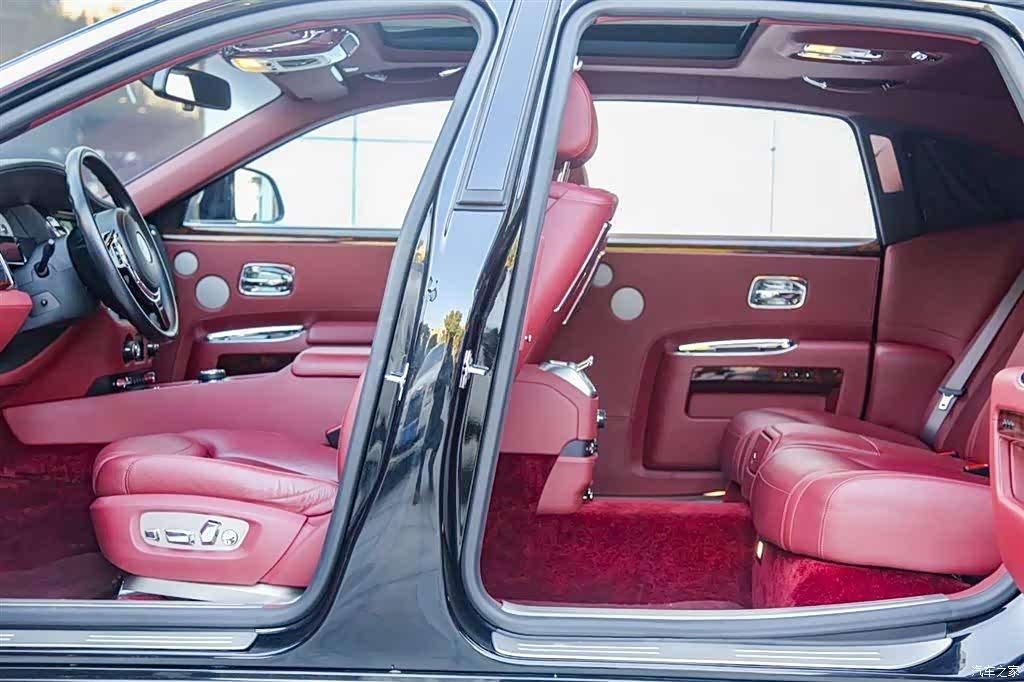 Rolls-Royce Ghost, 2016 все фото