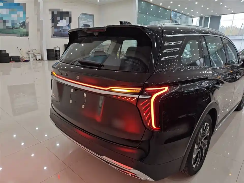 Hongqi HS7 PHEV