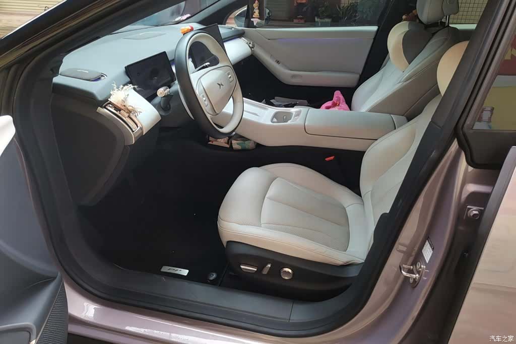 Xpeng P7, 2025 9