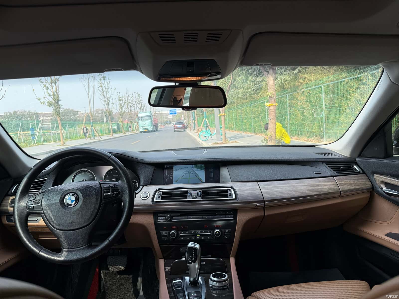 BMW 7 Series, 2011 13