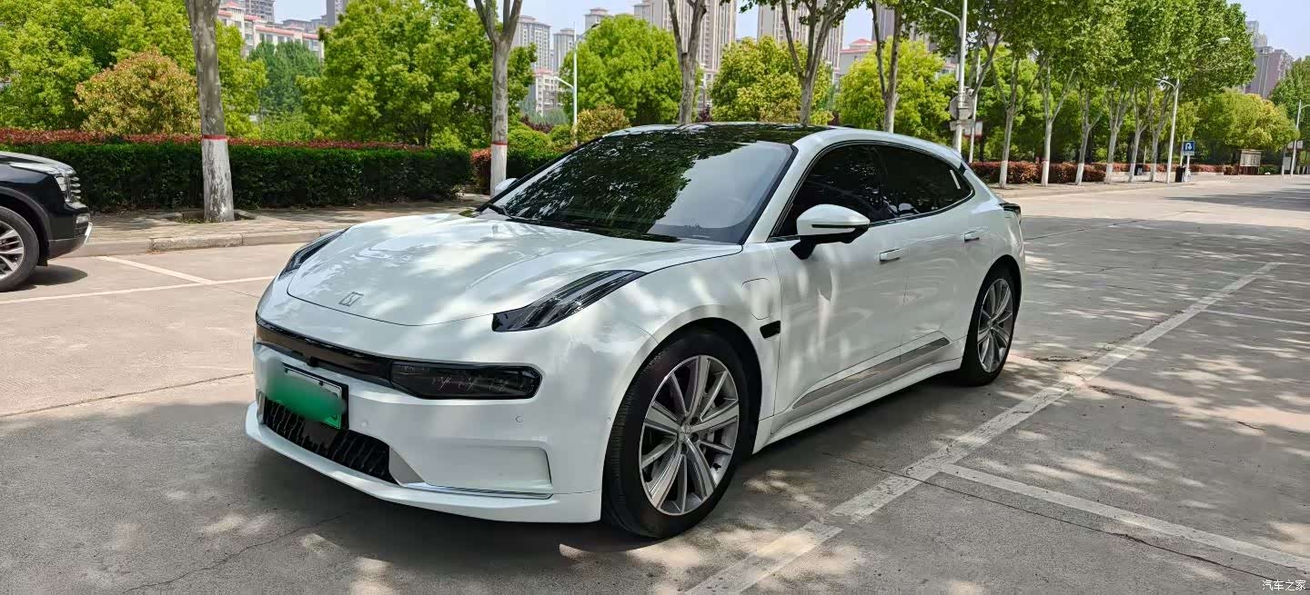 Zeekr 001