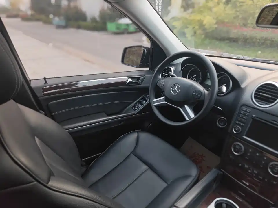 Mercedes-Benz GL grade