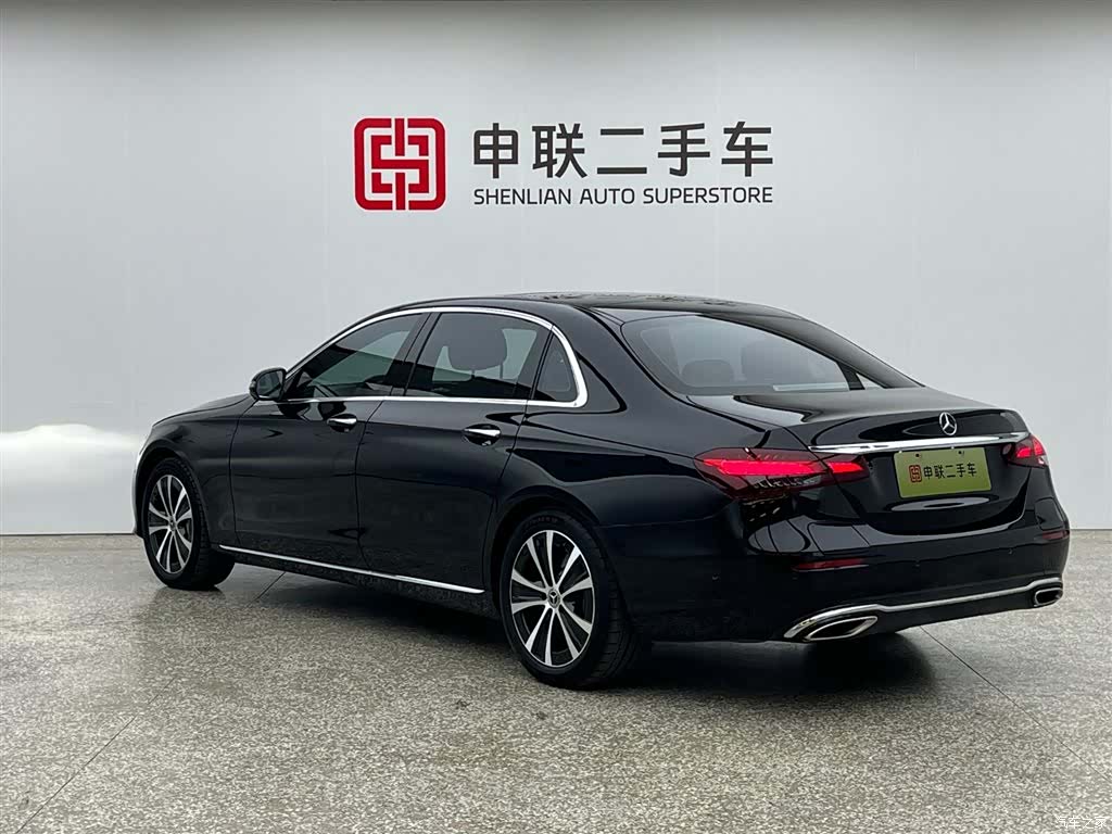 Mercedes-Benz E-Class, 2023 3