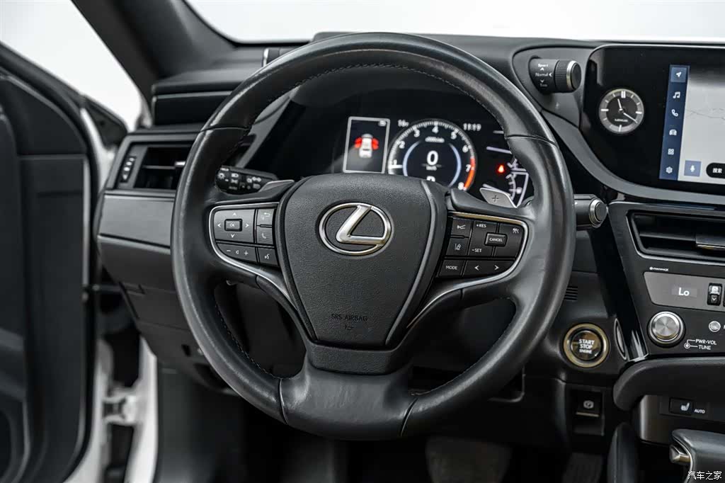 Lexus ES, 2023 29