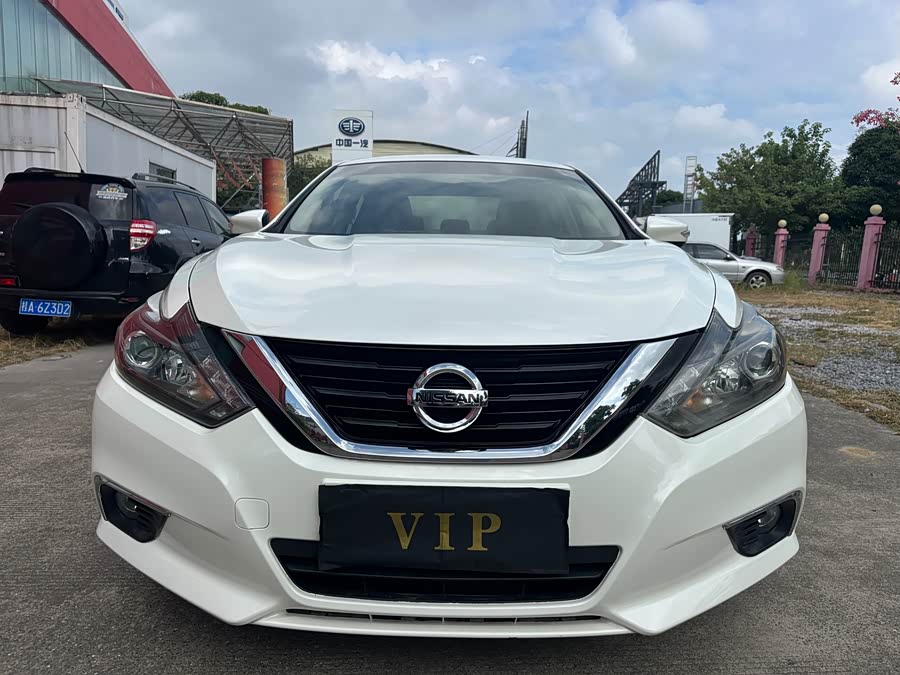 Nissan Altima 2018, фото 2