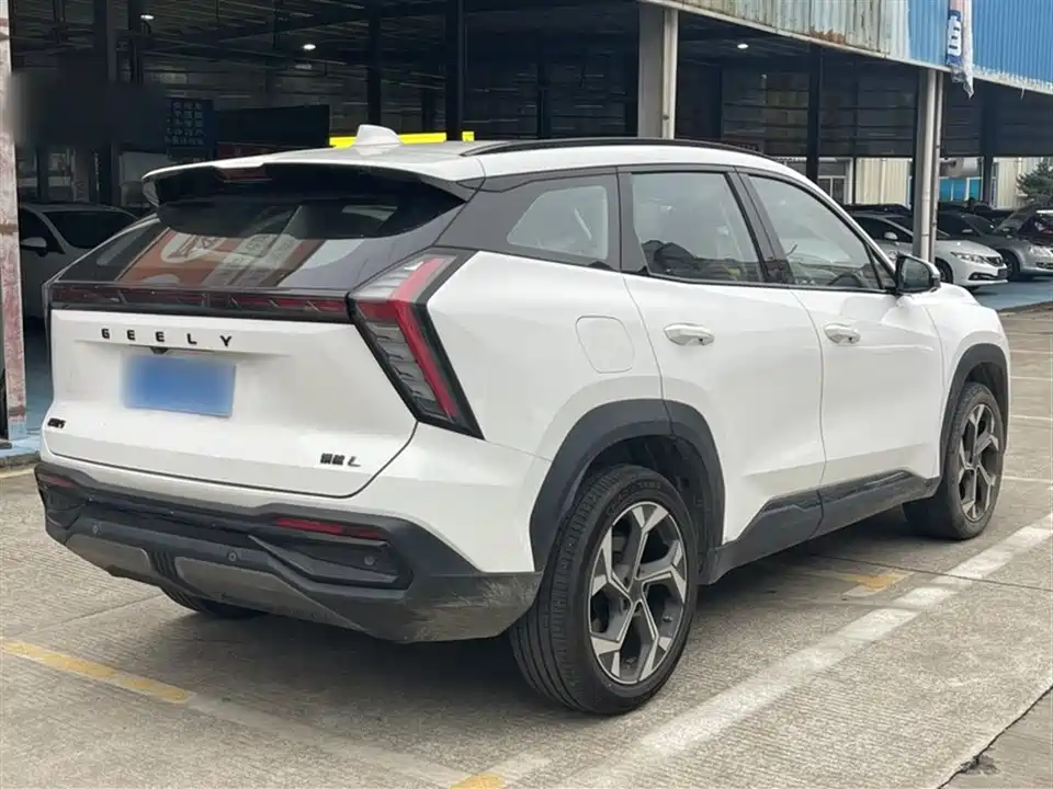 Geely Atlas L
