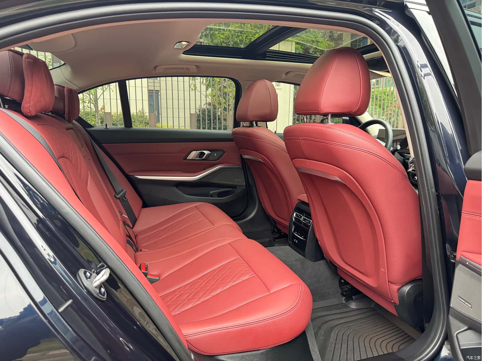 BMW 3 Series, 2023 25