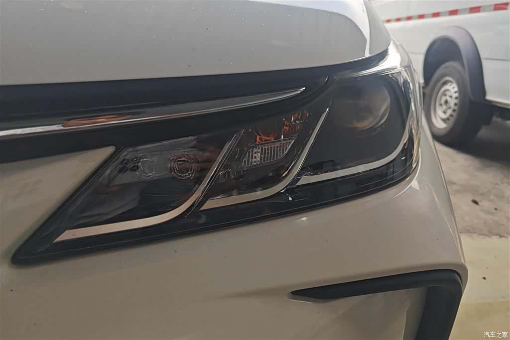 Toyota Corolla, 2020 все фото