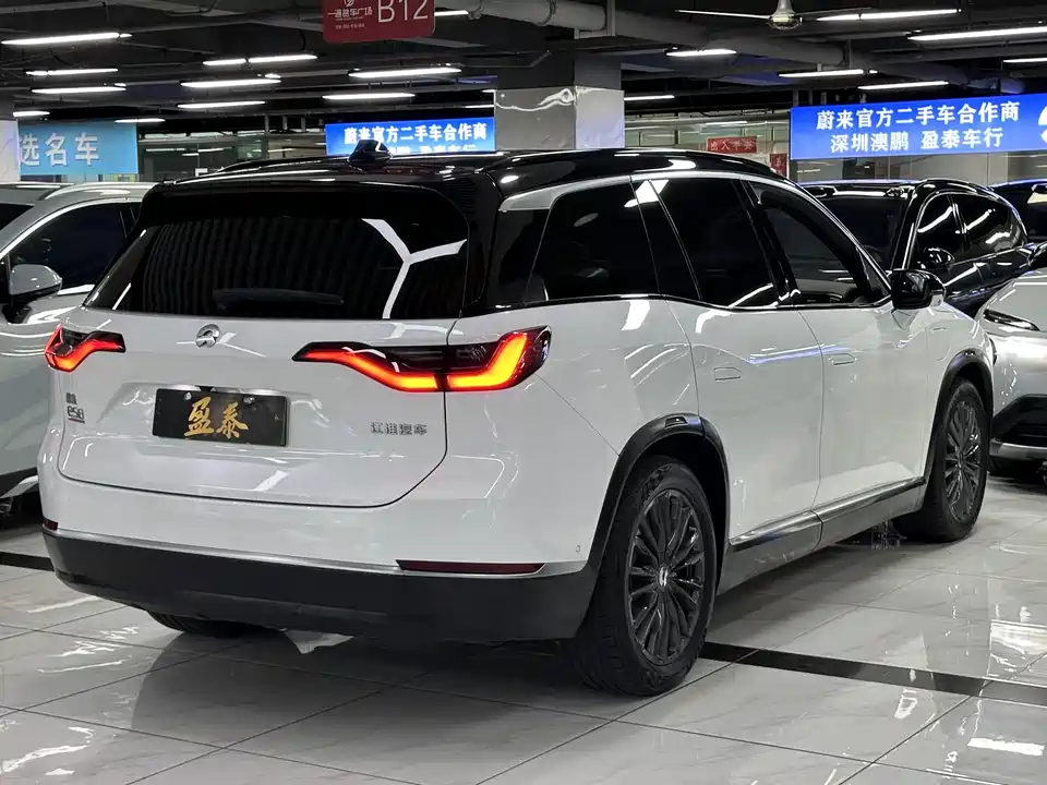 NIO ES8