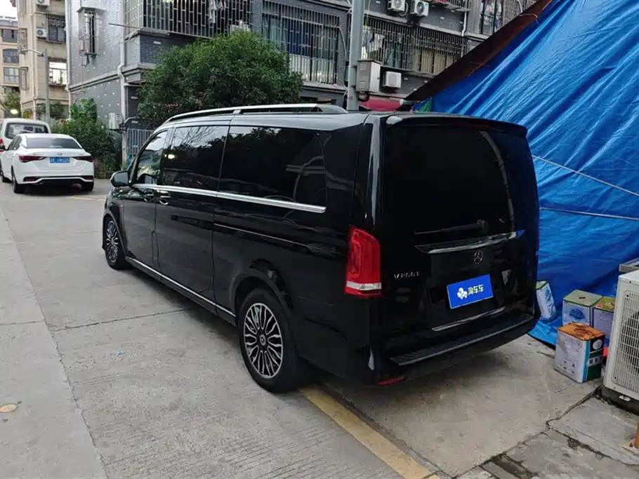 Mercedes-Benz V-class