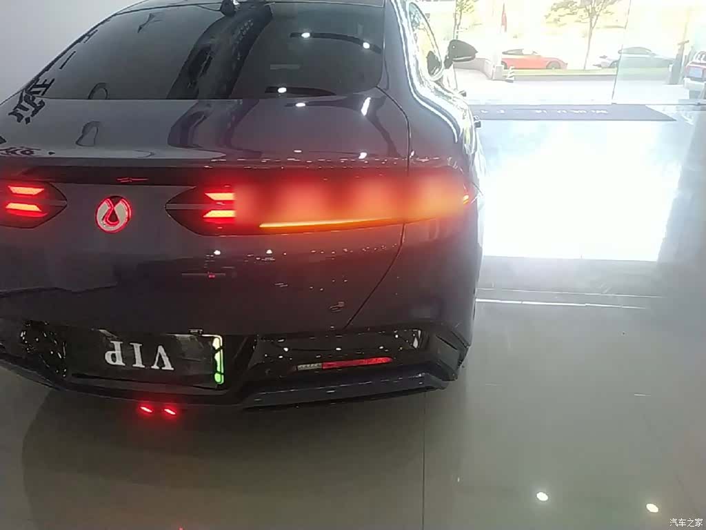 Denza Z9, 2025 8