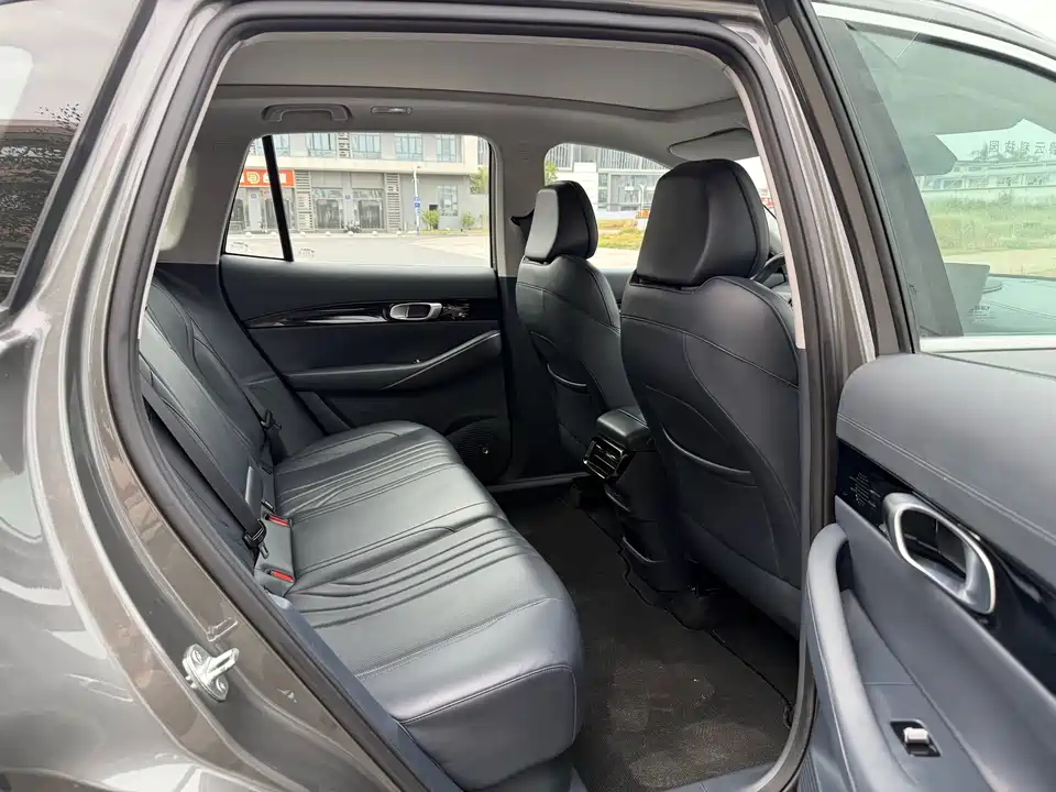 Geely Galaxy Galaxy E5