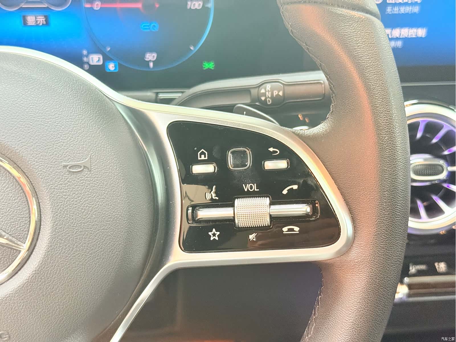 Mercedes-Benz EQA, 2024 35