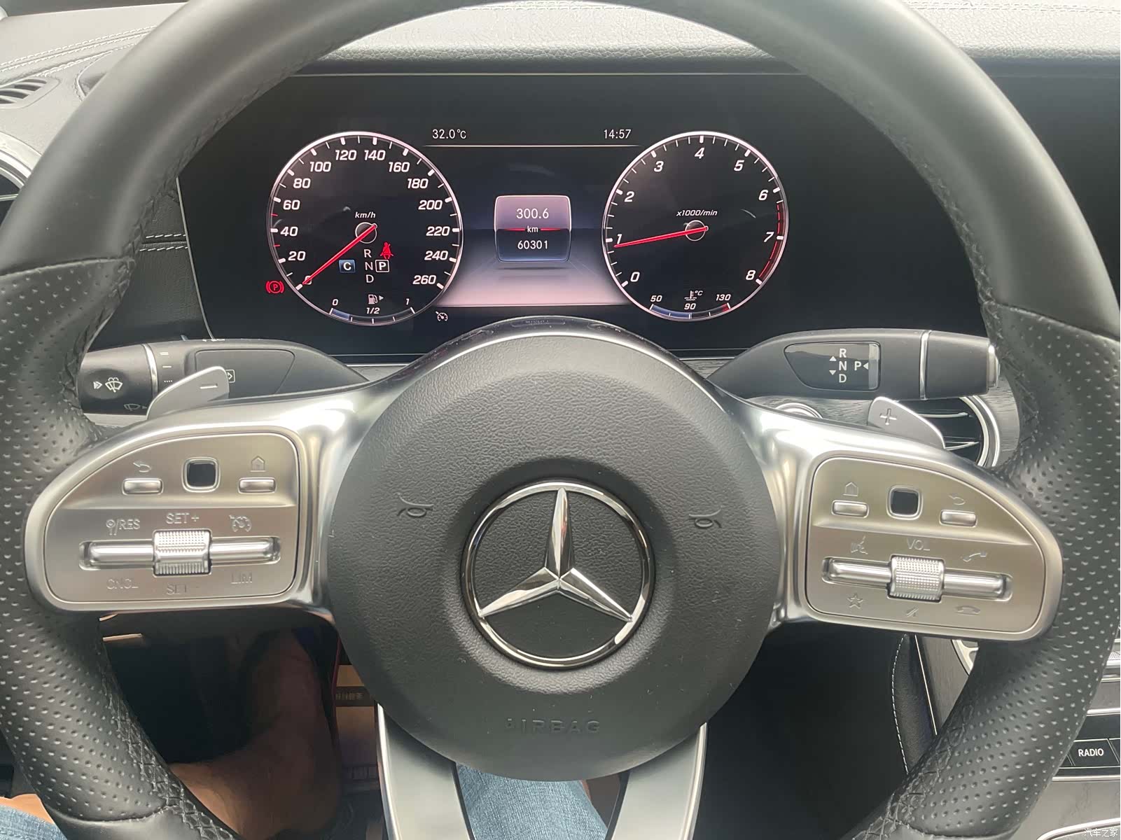 Mercedes-Benz E-Class, 2019 11