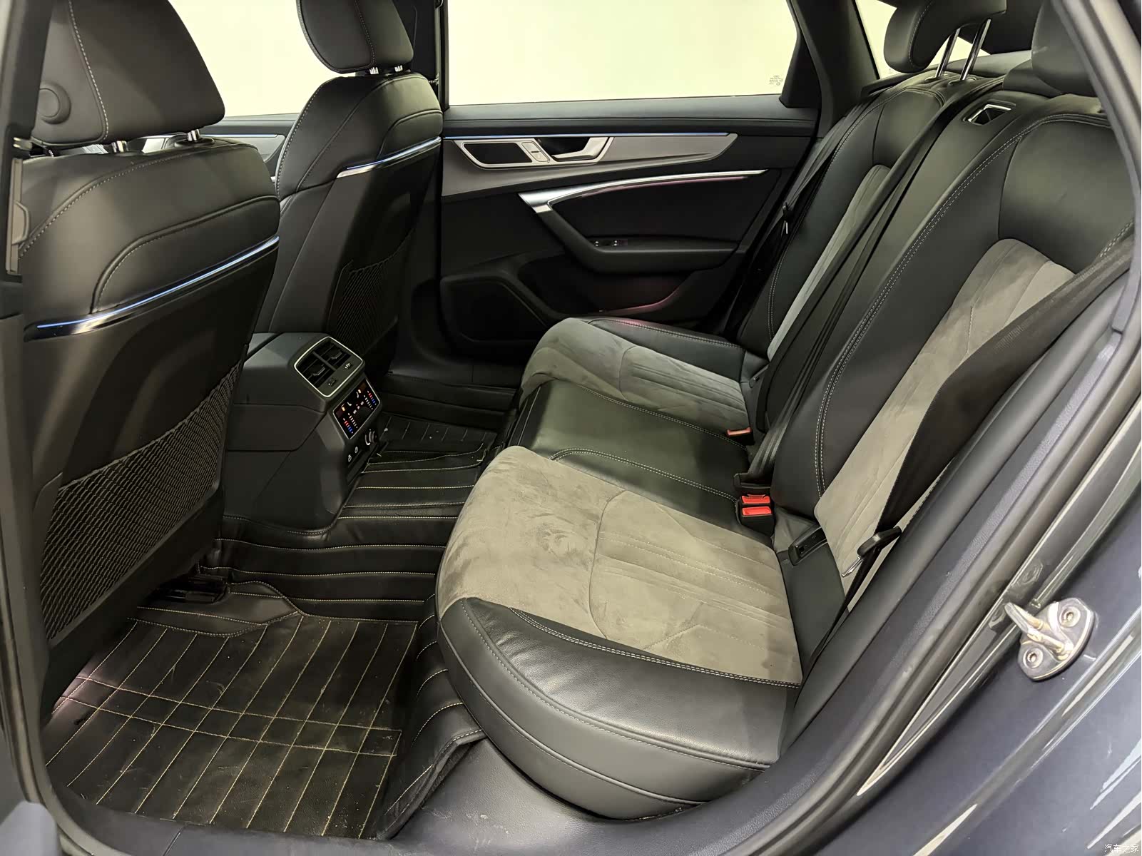 Audi A6L, 2023 9