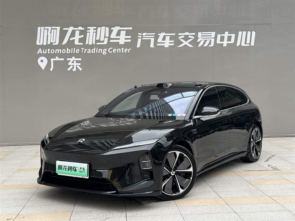 NIO ET5