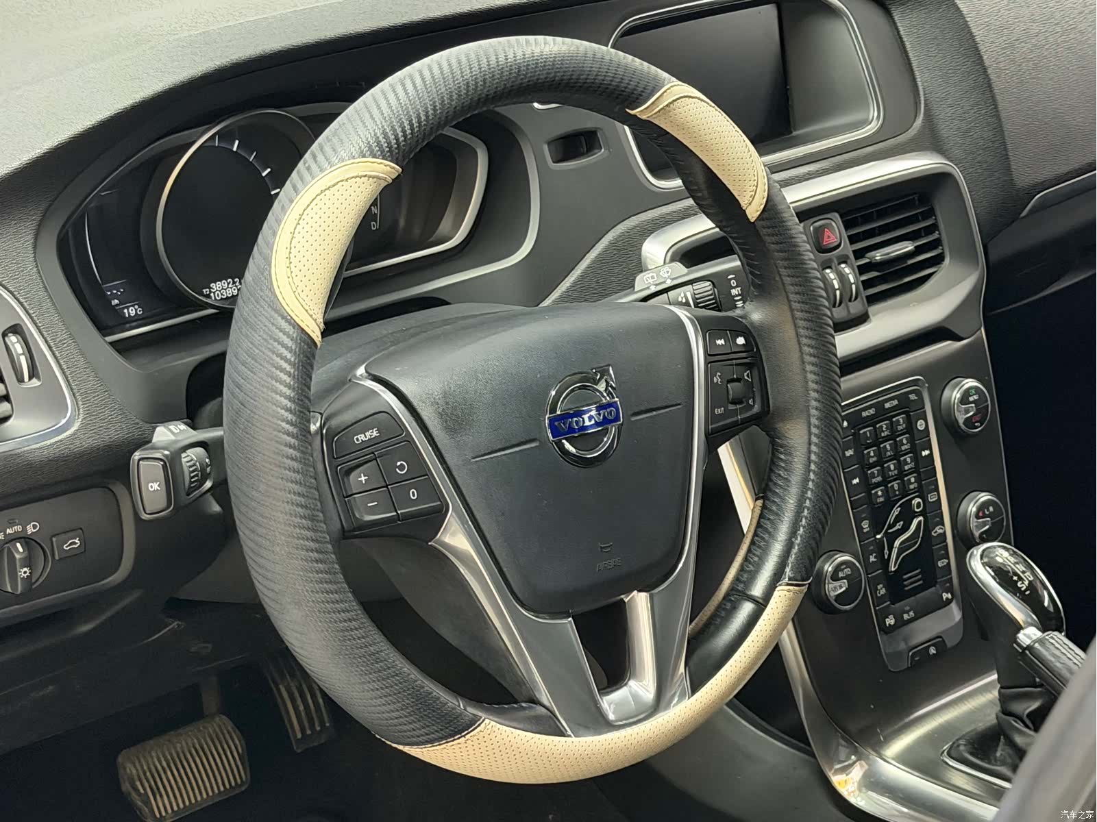 Volvo V40, 2016 14