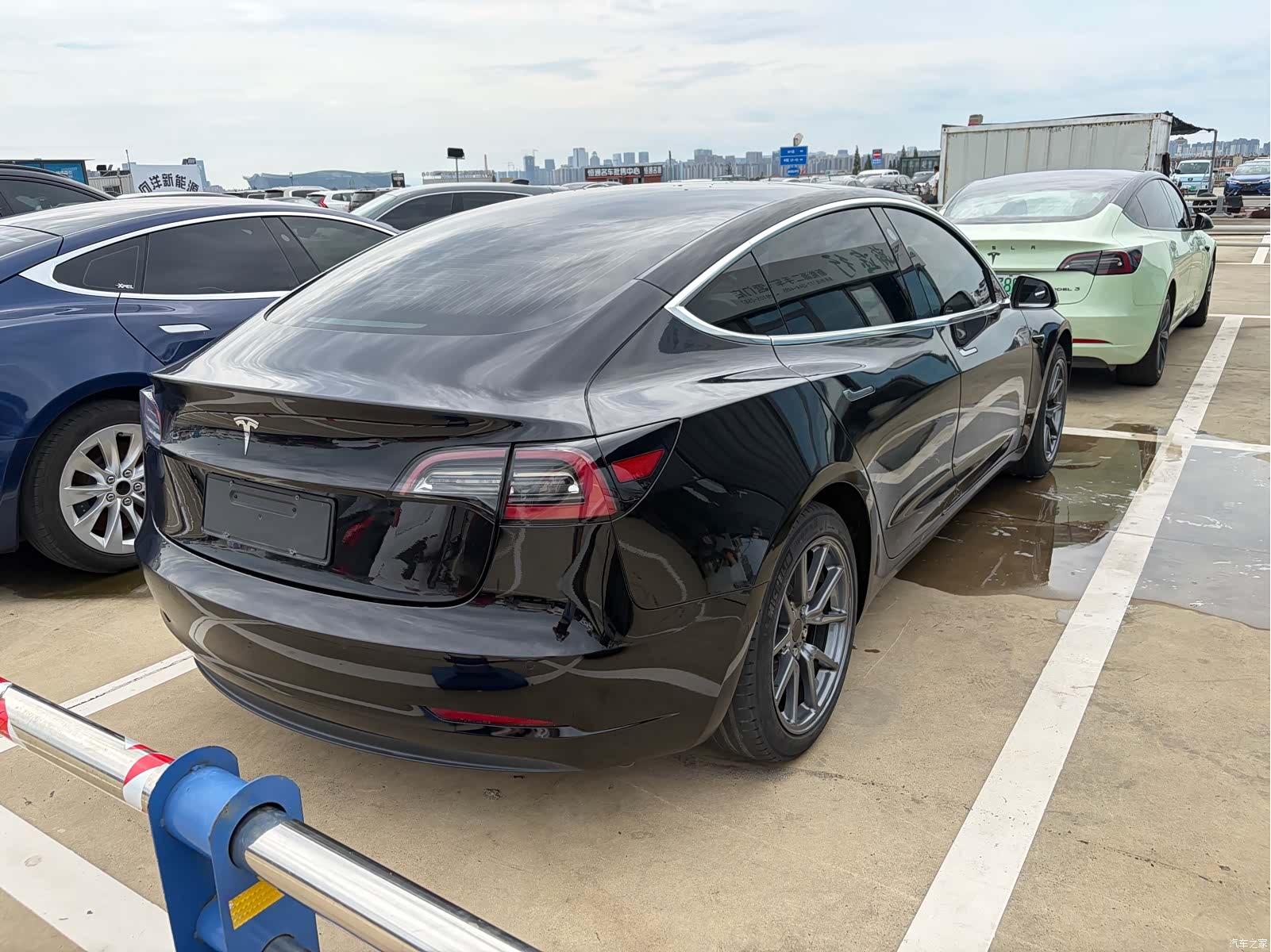 Tesla Model 3, 2020 все фото