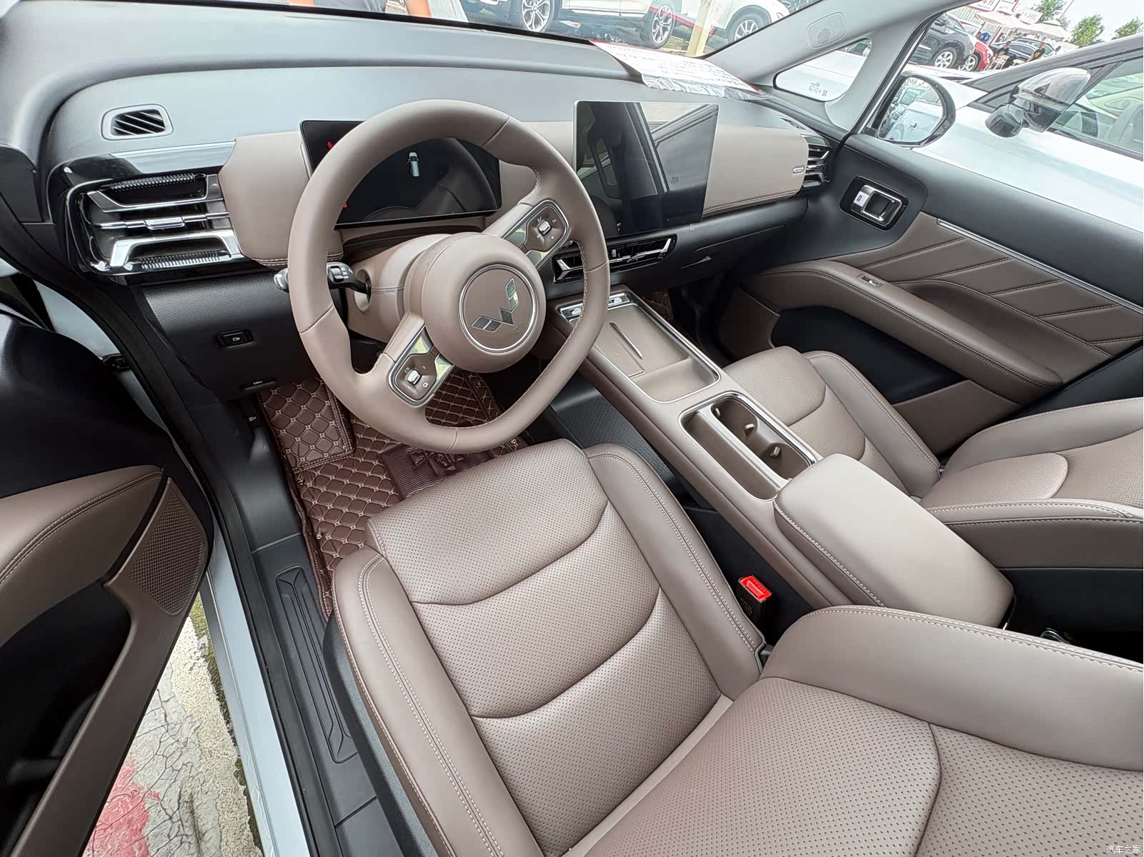 Wuling 730, 2025 6