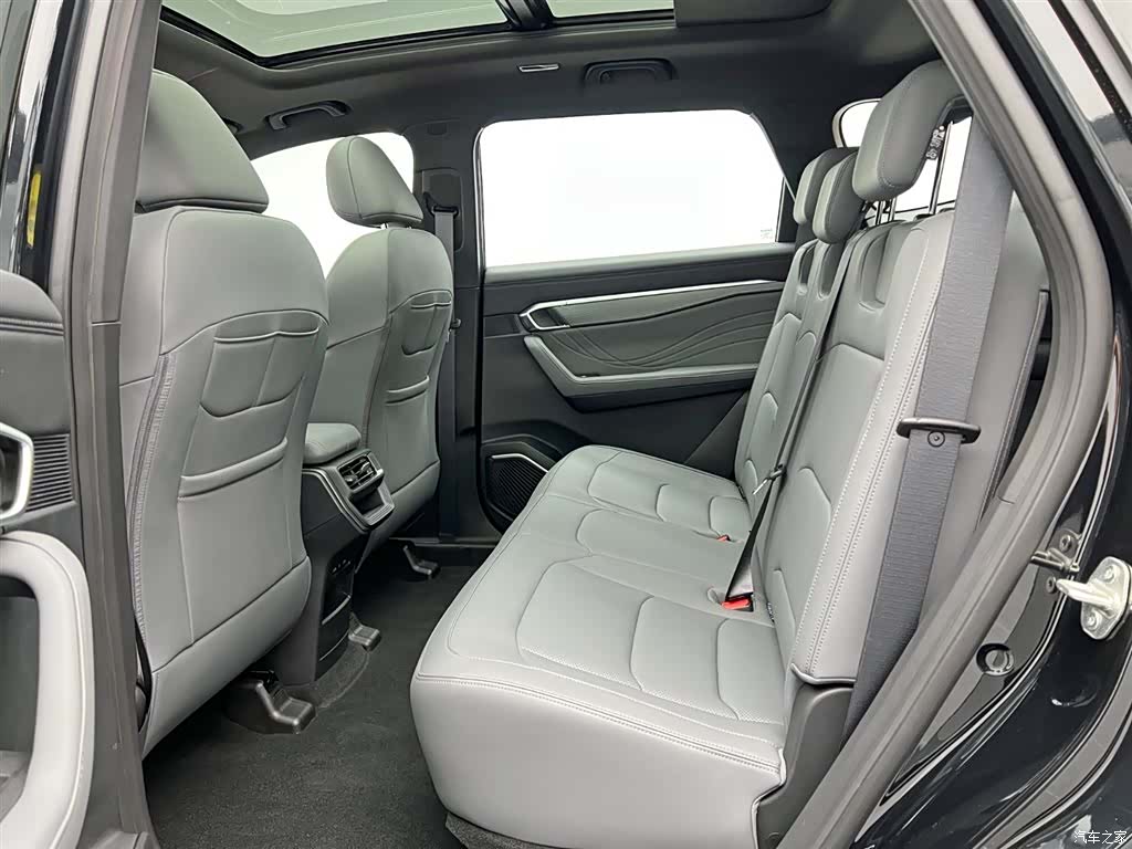 Geely Haoyue, 2026 16