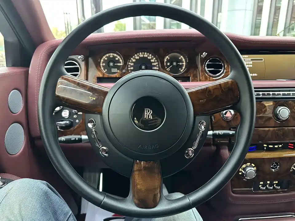 Rolls-Royce Phantom