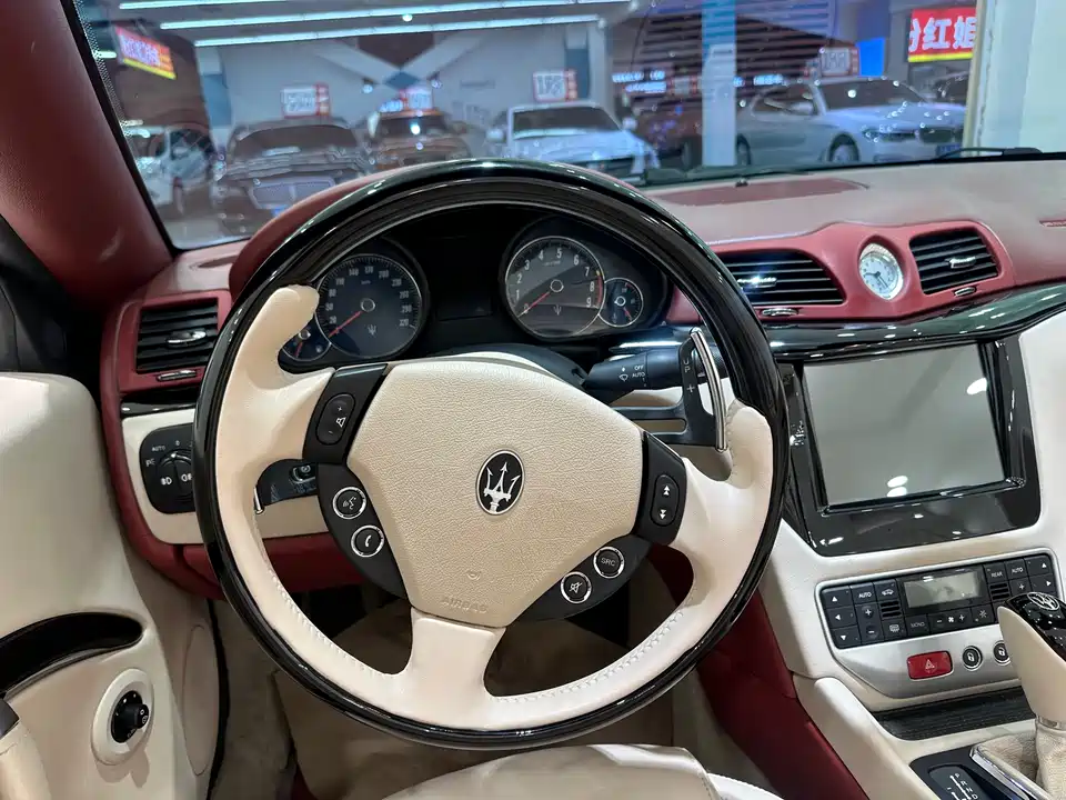 Maserati GranCabrio