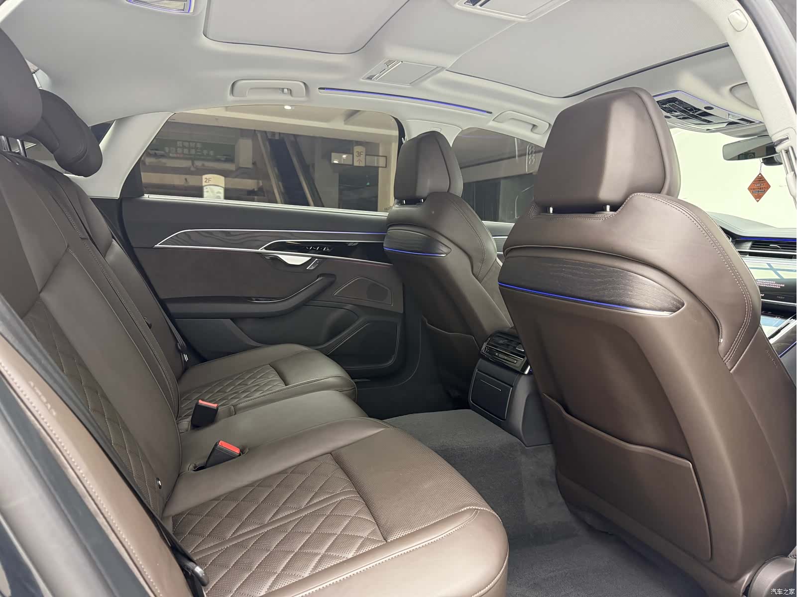 Audi A8L, 2022 18