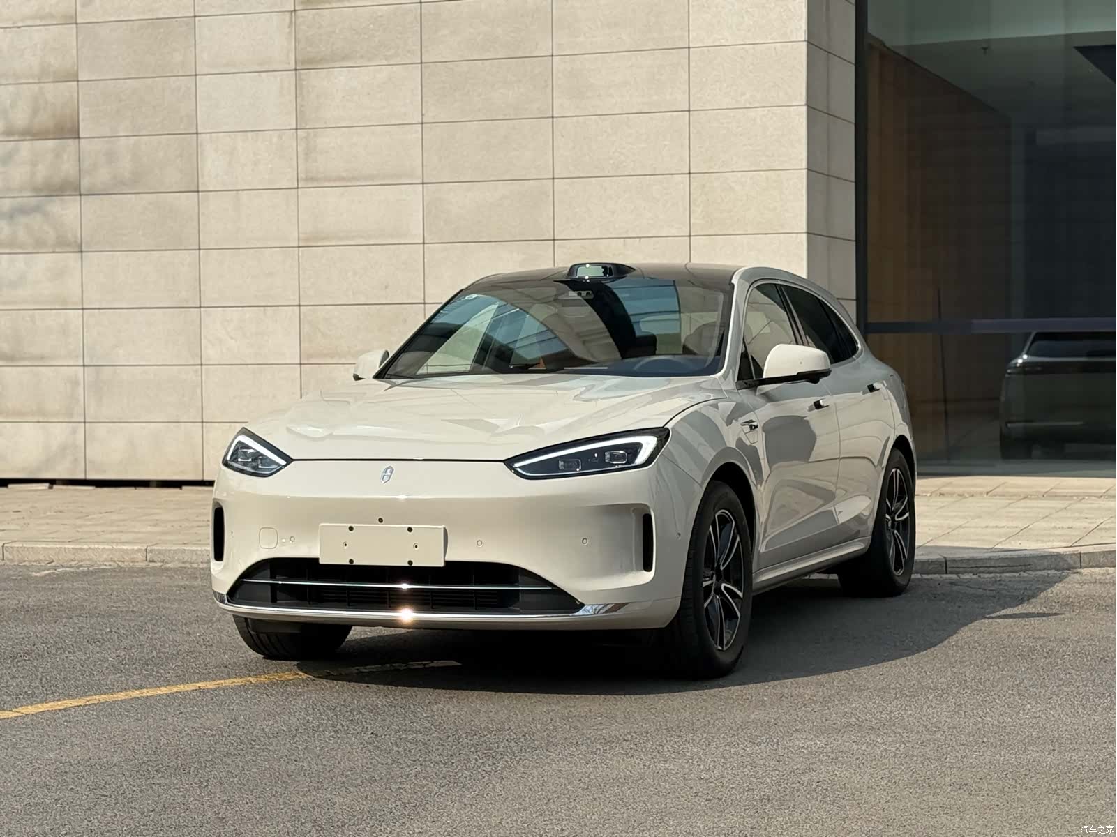 AITO M5, 2026 1