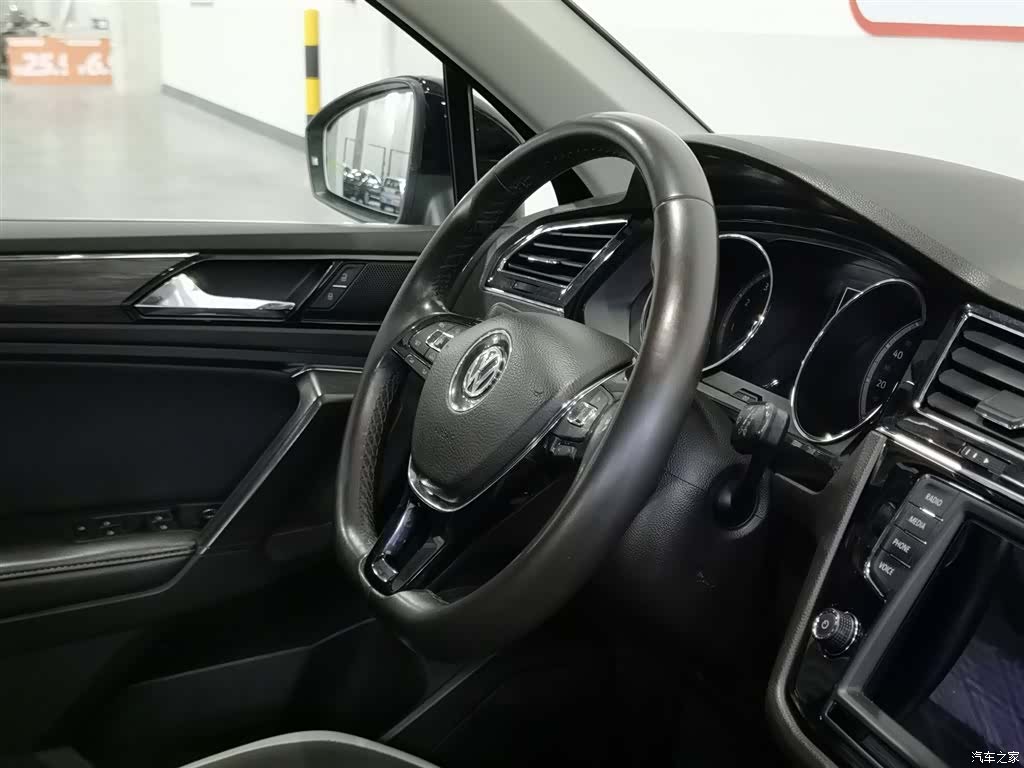 Volkswagen Tiguan L, 2017 22