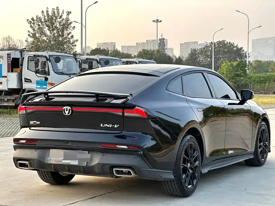 Changan UNI-V