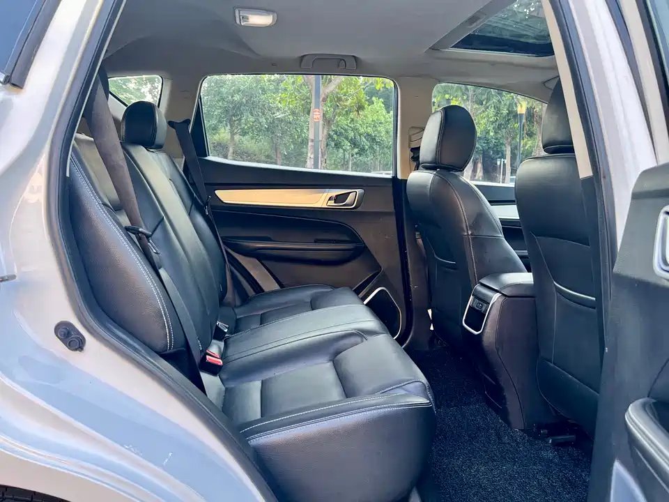 Geely Vision X6